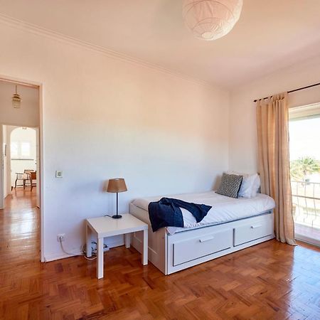 Bright Apartment With Garden In Кашкайш Экстерьер фото